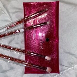 Brand New! Make up brush set